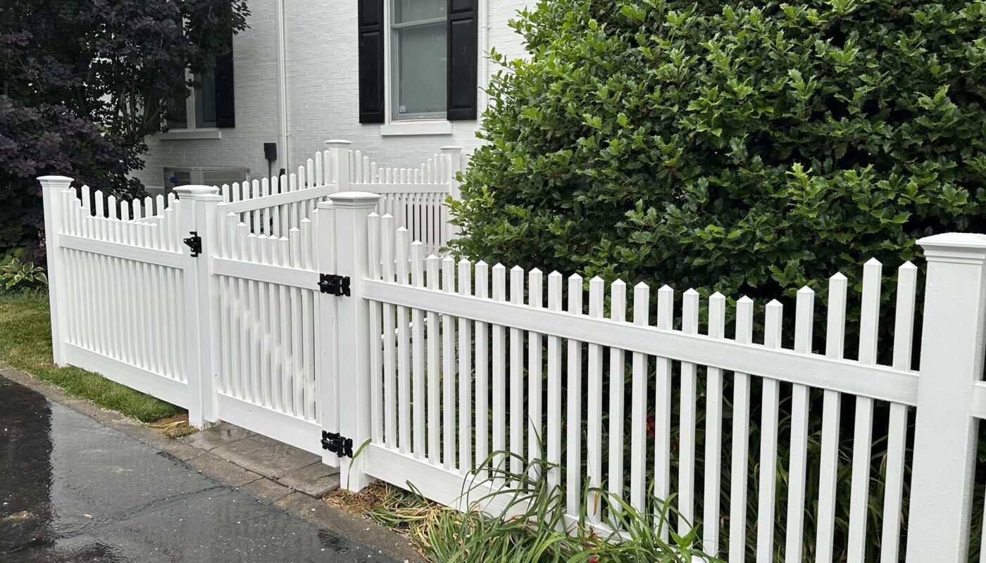 vinyl fence, vinyl fencing, privacy fencing, picket fence, picket fencing